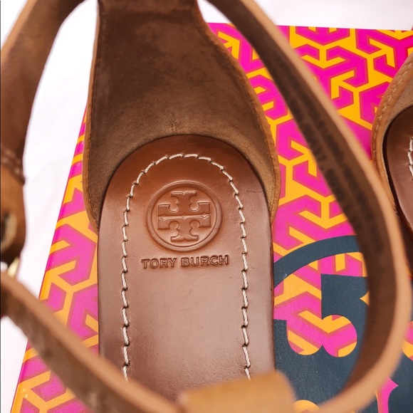 Tory Burch Phoebe Flat Thong Sandals Tan Logo - Picture 5 of 8